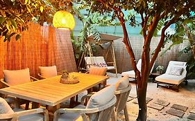 Evis House
